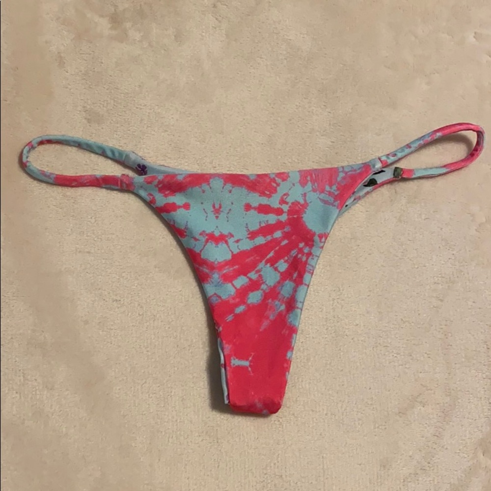 Bikini bottoms